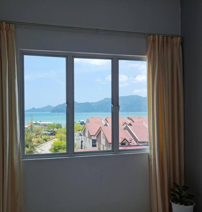 Full Moon Apartment Kuah Luaran gambar