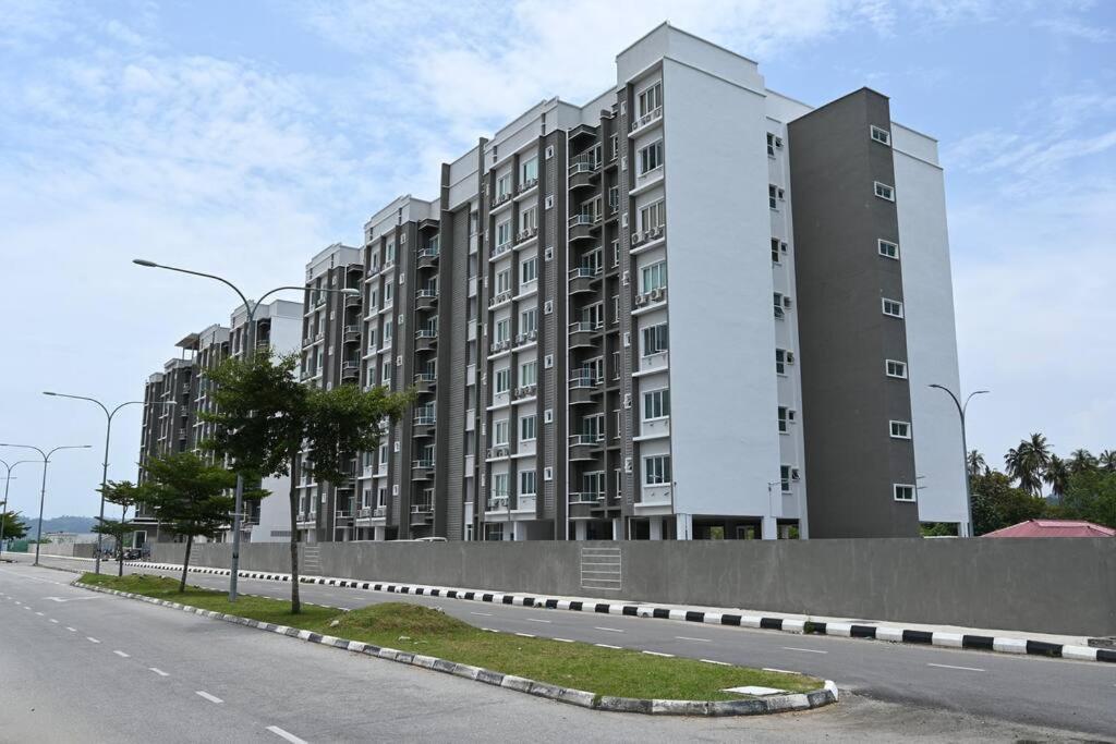 Full Moon Apartment Kuah Luaran gambar