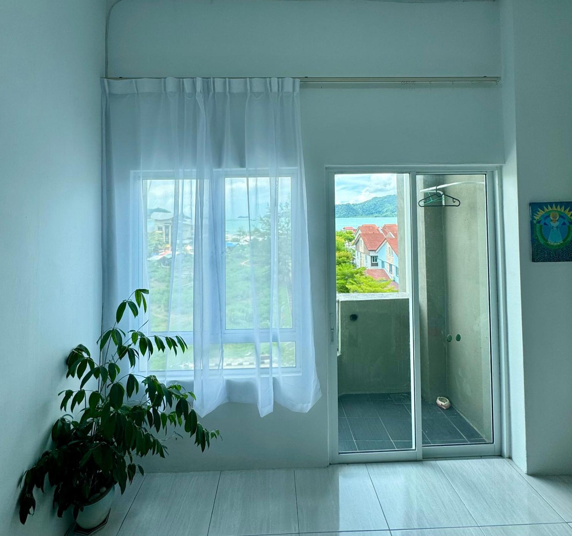 Full Moon Apartment Kuah Luaran gambar