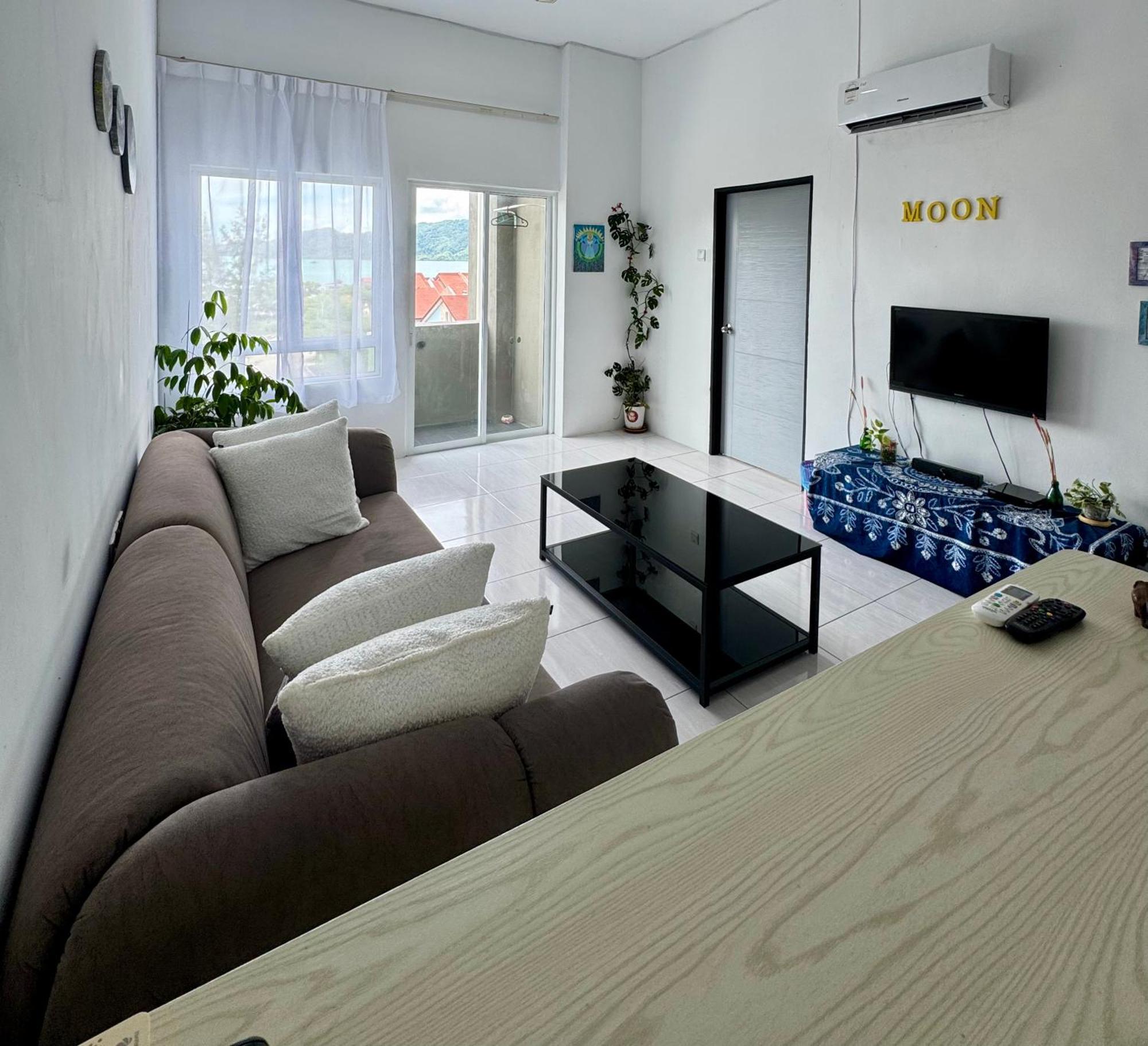 Full Moon Apartment Kuah Luaran gambar