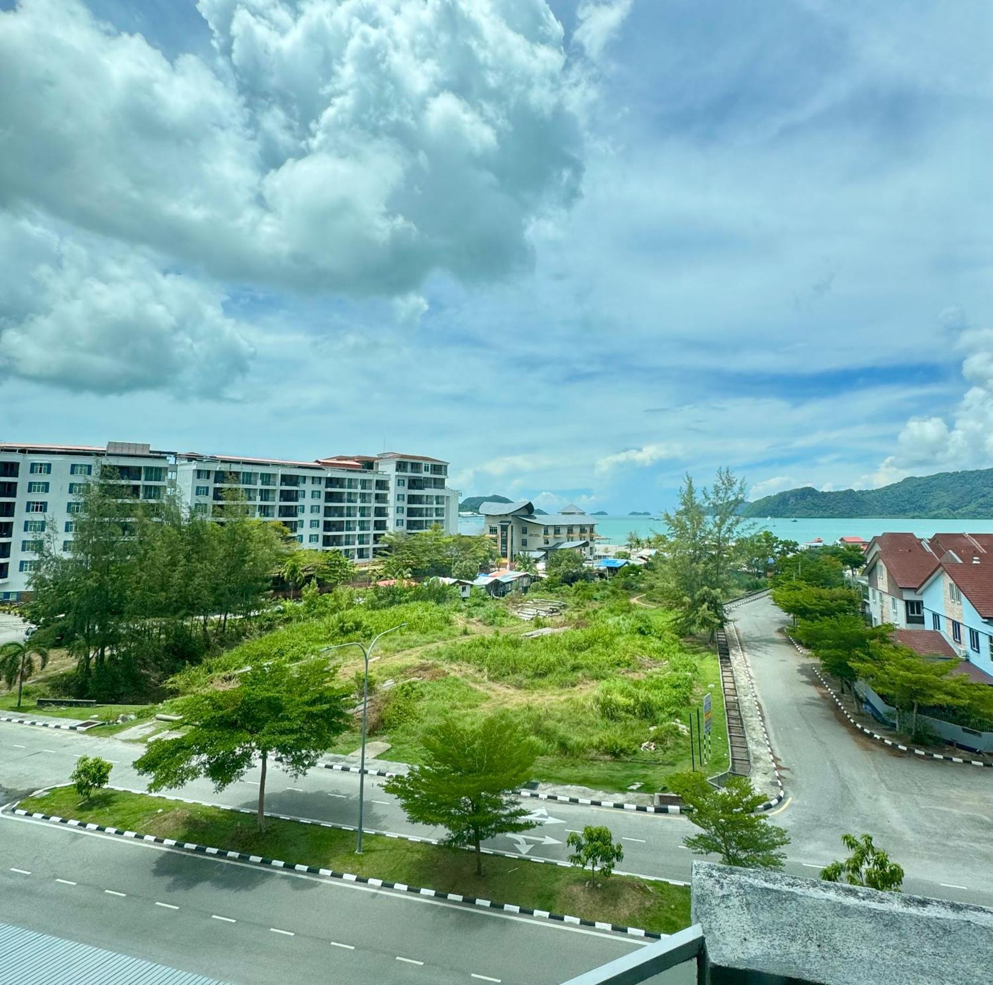 Full Moon Apartment Kuah Luaran gambar